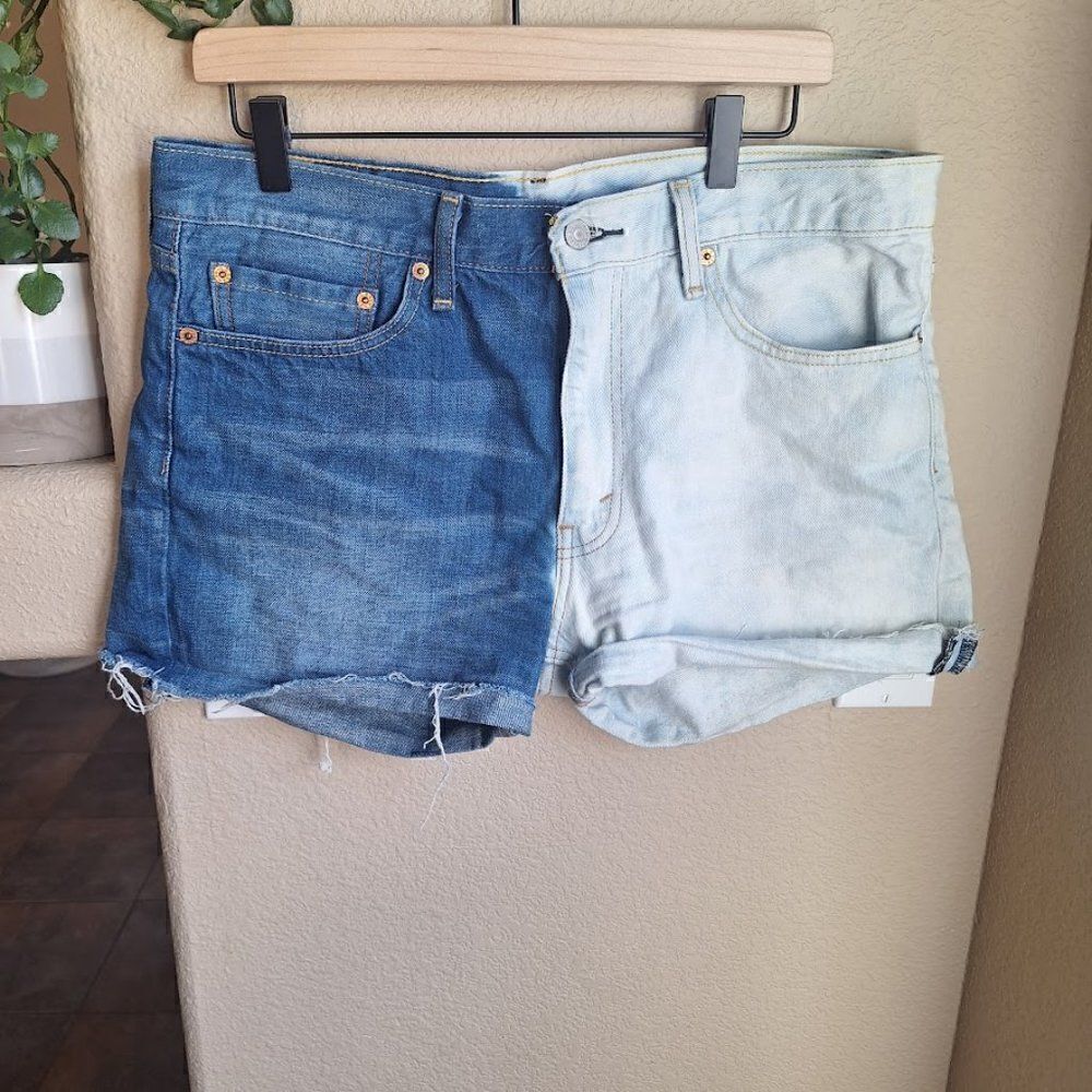 Levi  511 high rise two toned shorts Width 36